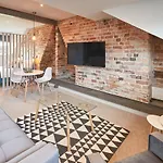Apartment Host & - North Marine House *